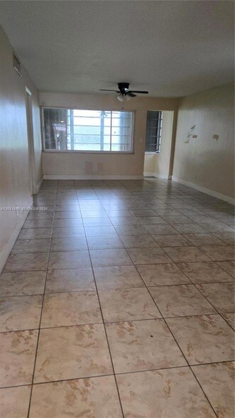 Foto del edificio - 1450 NE 191st St
