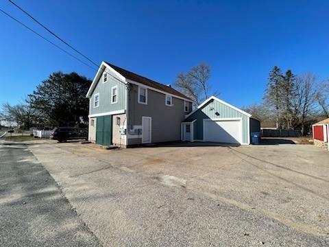 Building Photo - 4085 Old Post Rd