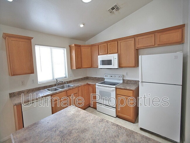 Building Photo - 5921 S 249th Dr