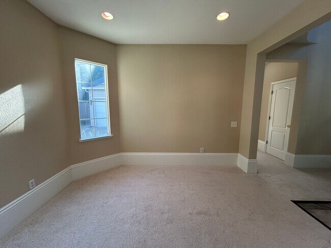 Foto del edificio - 4113 Piccadilly Ln