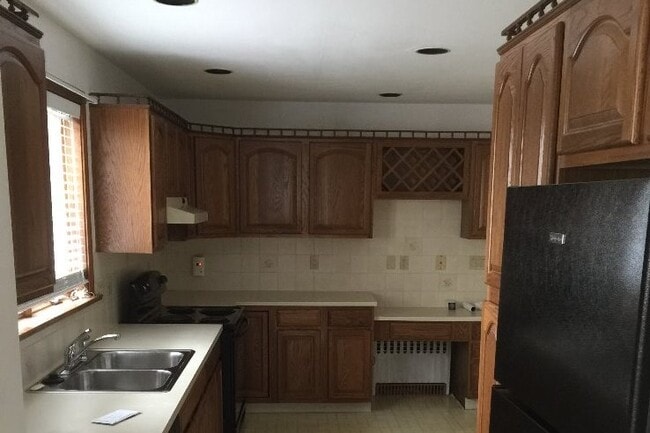 Building Photo - 17 Norfolk Ave