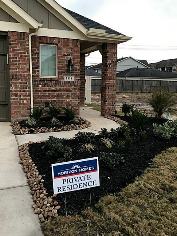 Building Photo - 1518 Summer City Dr
