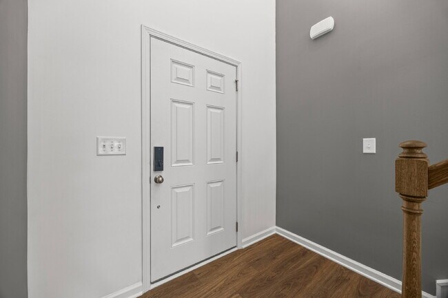 Foto del edificio - "Spacious 4-Bedroom Home Located In Desirable Walnut Creek Development"