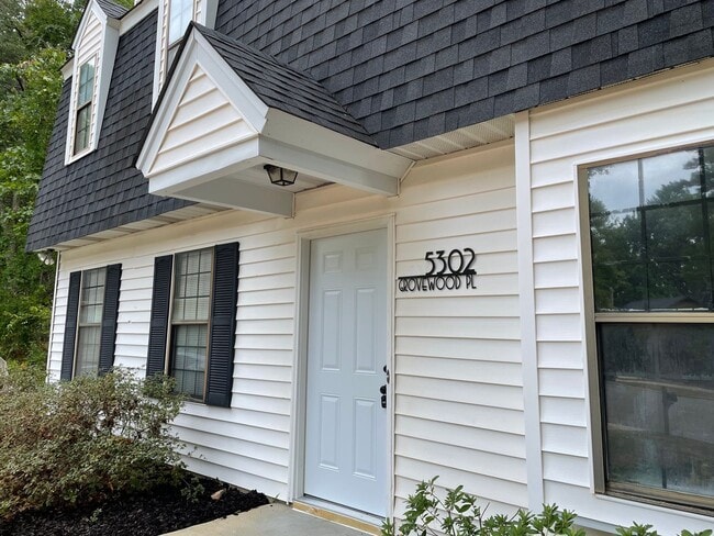 Building Photo - 5302