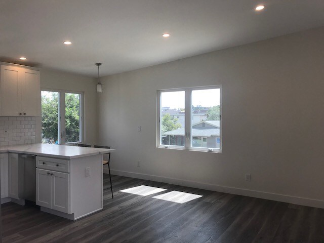 Foto del edificio - 4310 Lyceum Ave