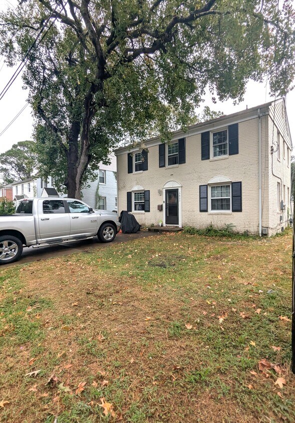 Foto principal - 3802 Roads View Ave