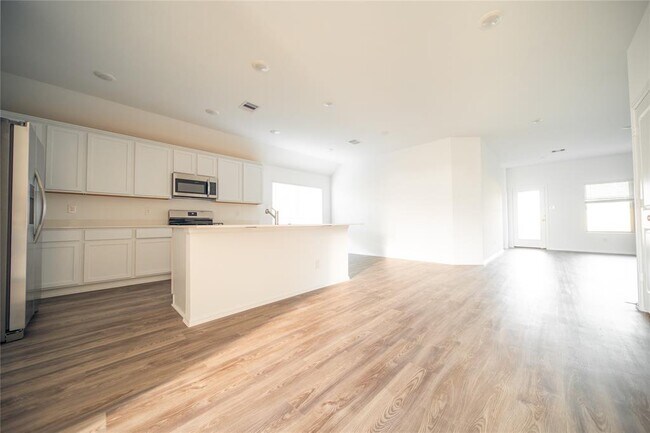 Building Photo - 2611 Olivine Stone Dr
