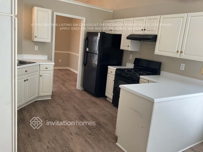 Building Photo - 805 Avalon Forest Dr NW