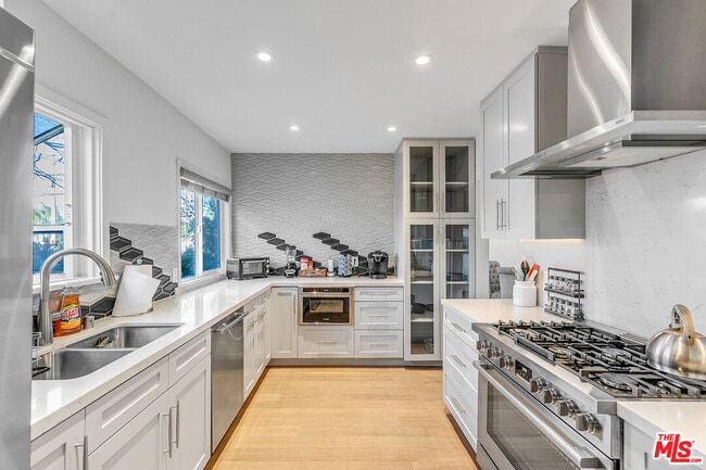 Foto del edificio - 3935 Kentucky Dr