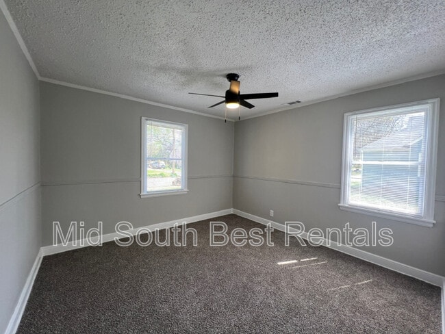 Foto del edificio - 1477 Duke Rd