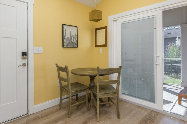 Foto del edificio - 4105 Dinglewood Ave