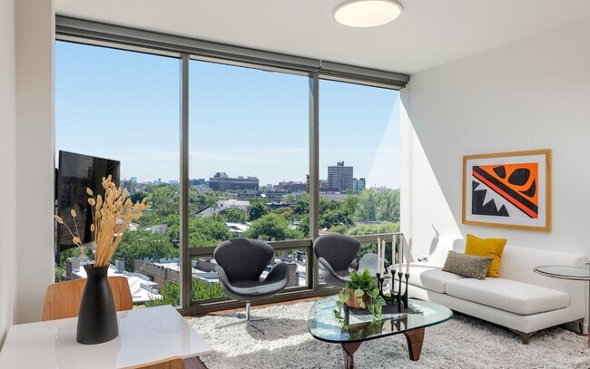 Foto del edificio - 3764 N Broadway