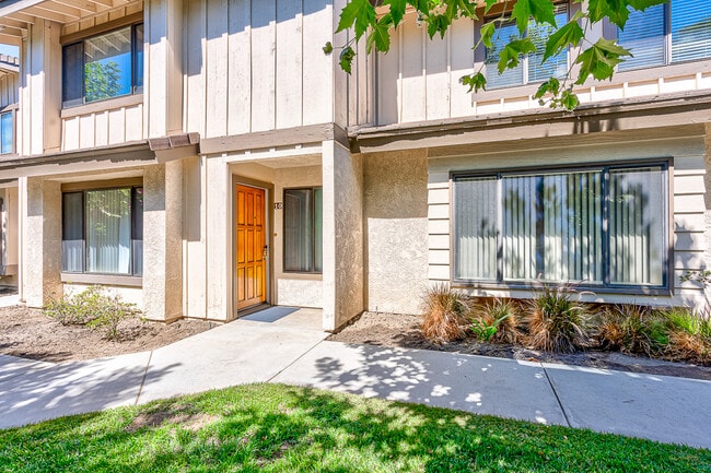 Building Photo - 11102 Woodruff Ave