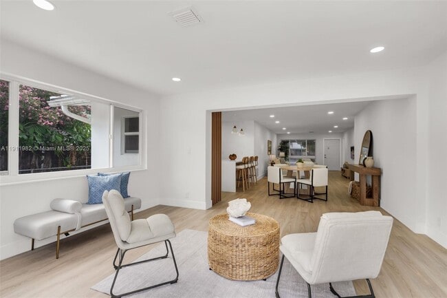 Photo - 3920 Hayes St House