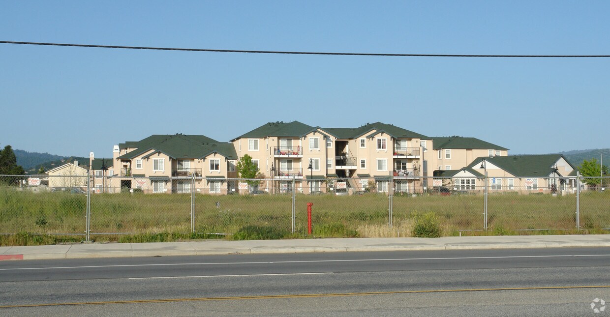 Foto del edificio - Sobrato Transitional Apartments