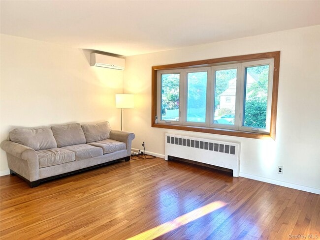 Foto del edificio - 61 Juniper Rd