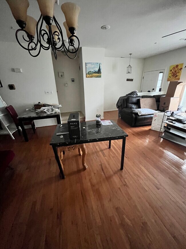 Building Photo - 4461 Riverview Ln