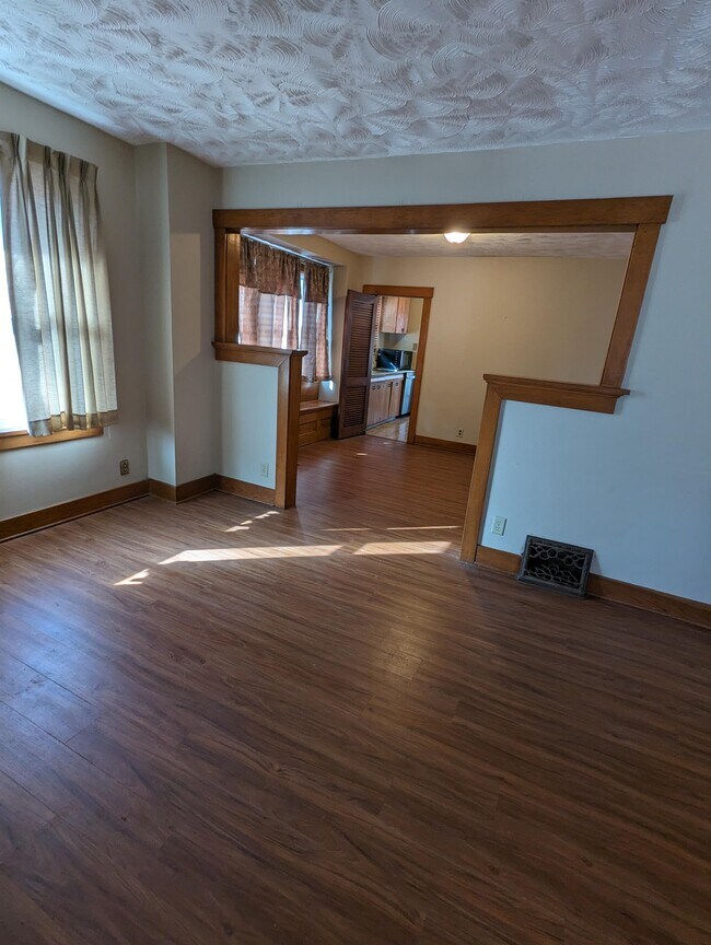Foto del edificio - 1317 SW Plass Ave