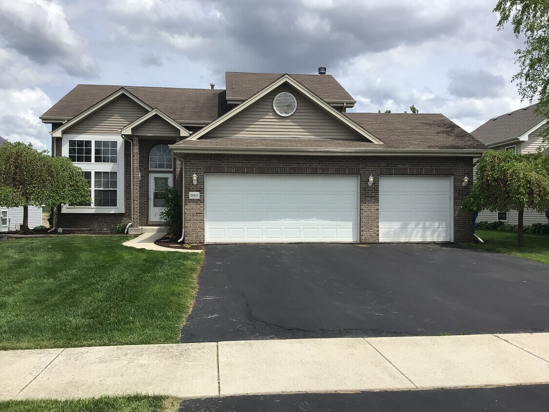 25611 Daffodill Lane House Rental in Monee, IL