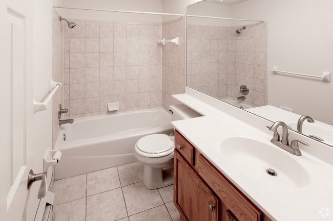 1 habitación, 1 baño - Four Seasons Estates