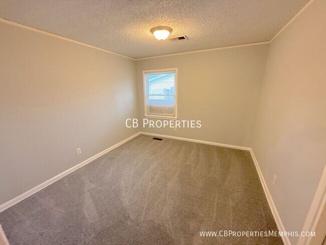 Building Photo - 1497 Maxine St