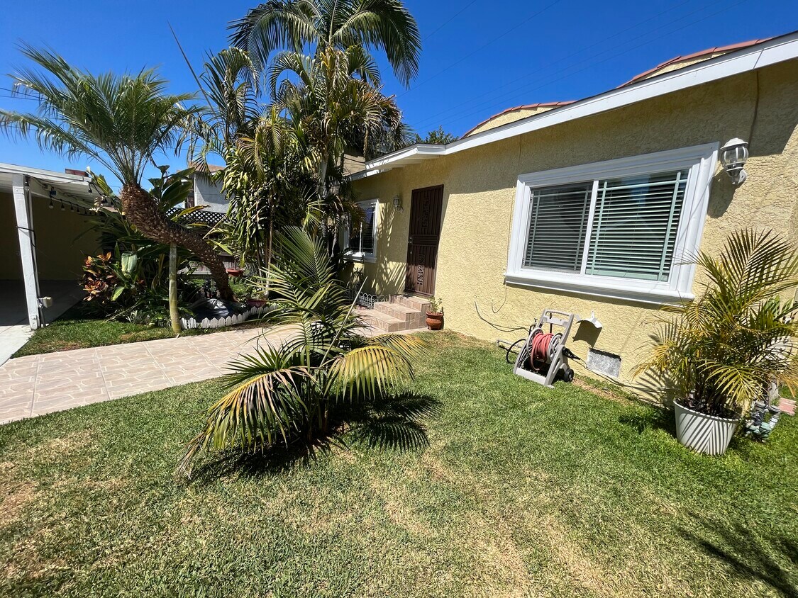 Primary Photo - 8944 San Juan Ave