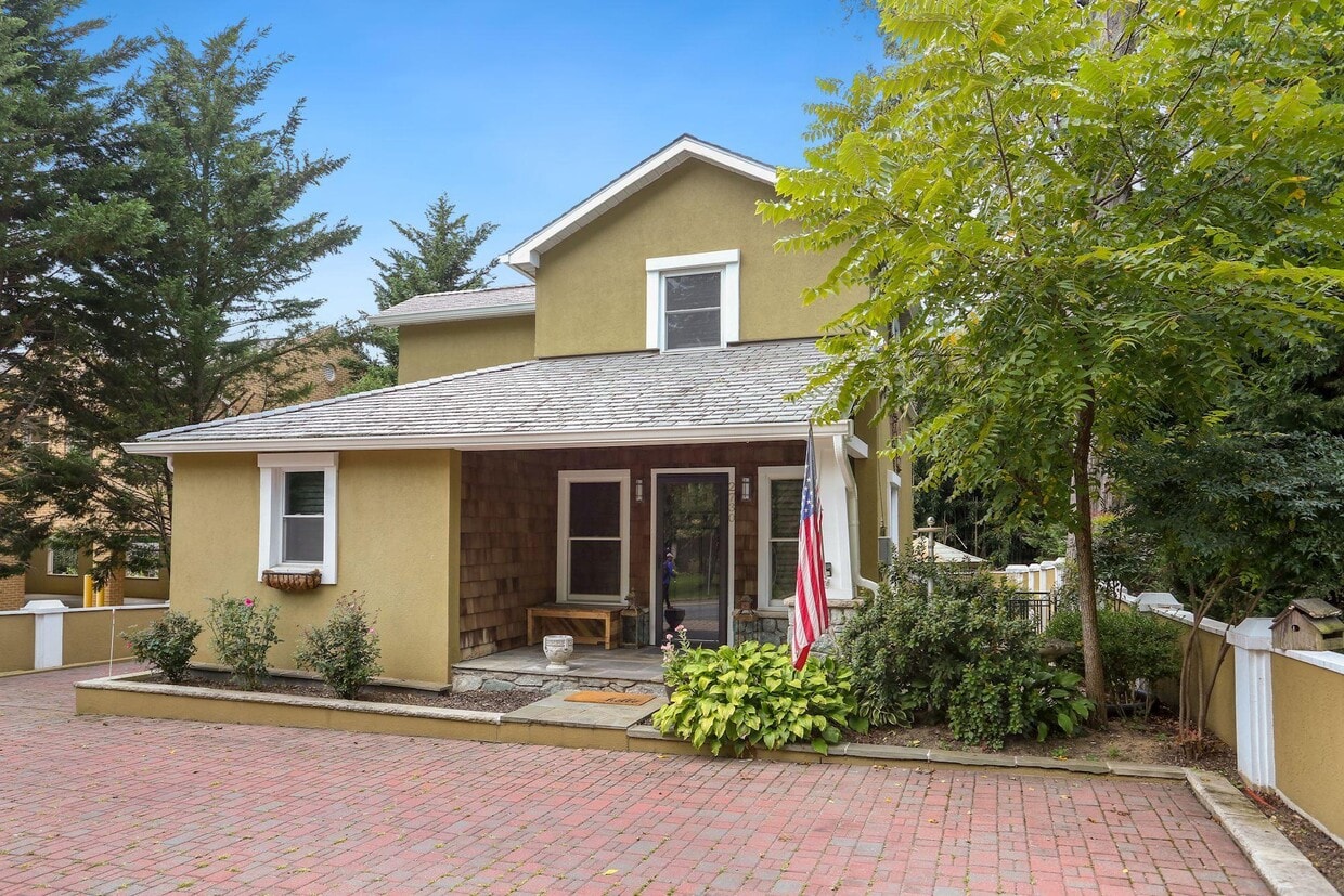 Photo - 2730 Oak Valley Dr (Vienna, VA)