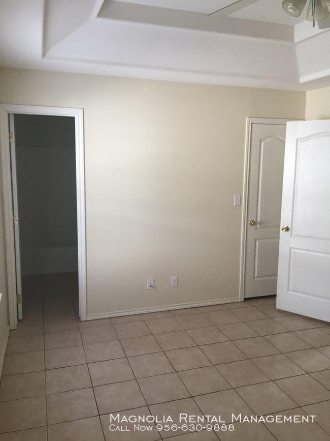 Apartment for Rent near UTRGV Apartment for Rent in Edinburg, TX
