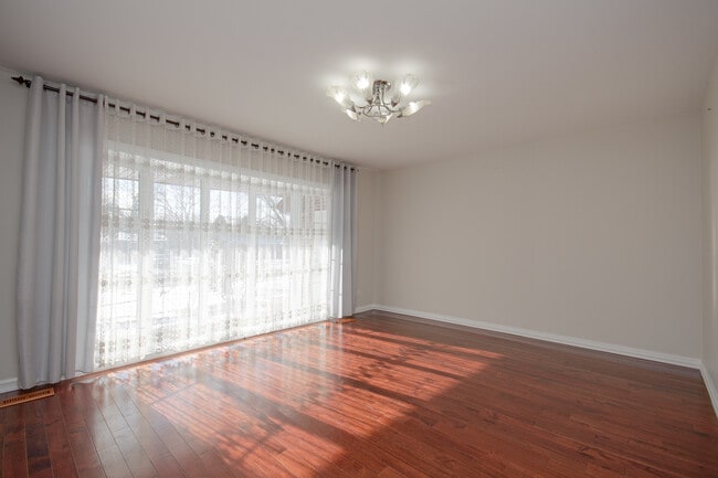 Building Photo - 317 Arapahoe Trail