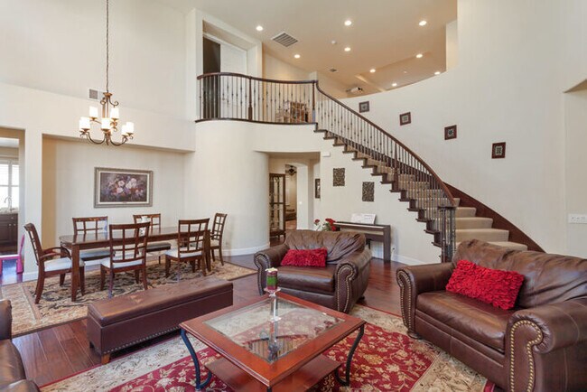 Building Photo - 3599 Lago De Bracciano St