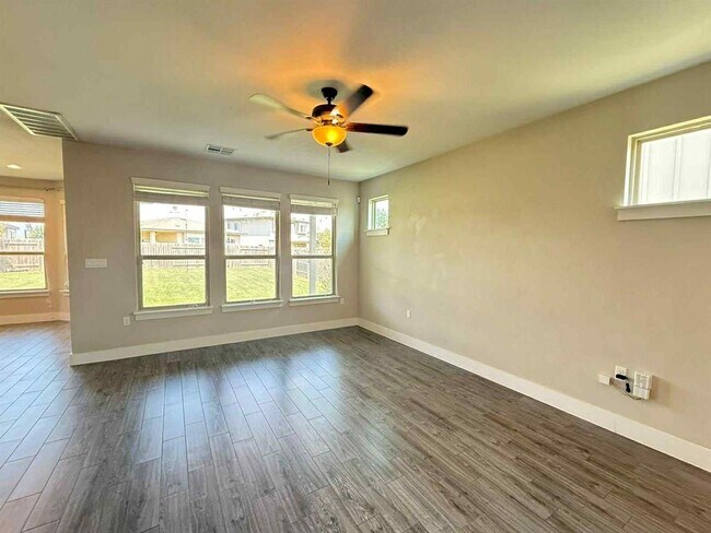 Building Photo - 8020 Annalise Dr