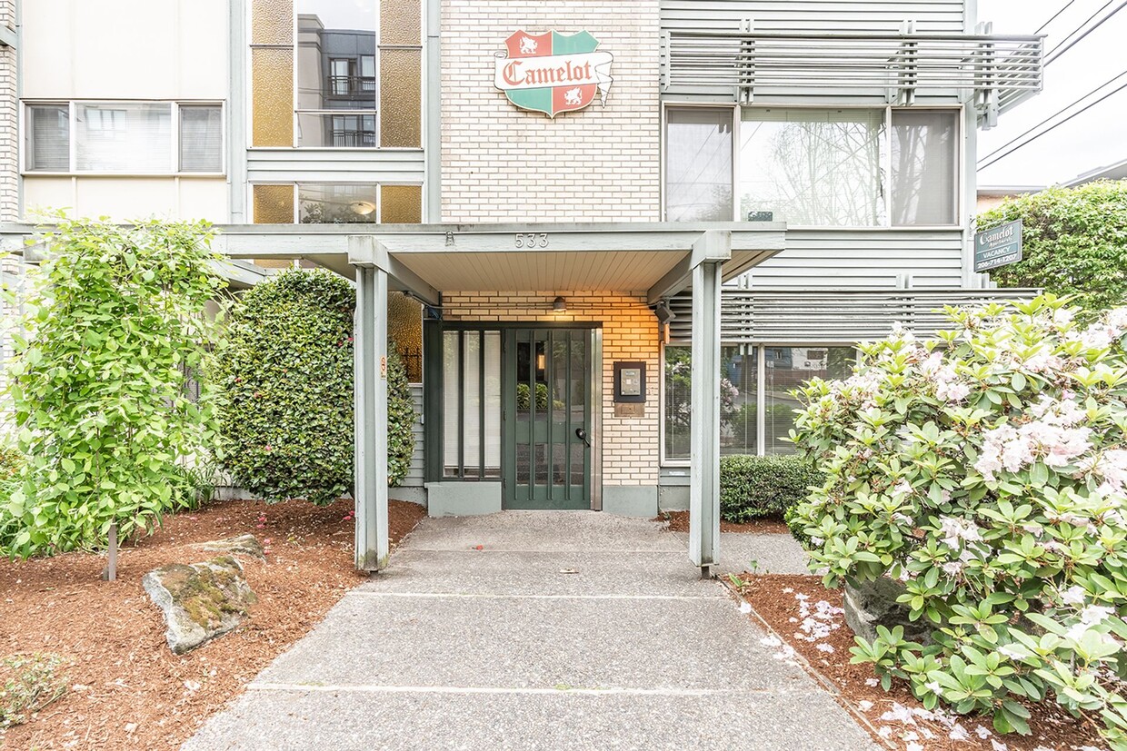 Foto del edificio - Camelot Apartments