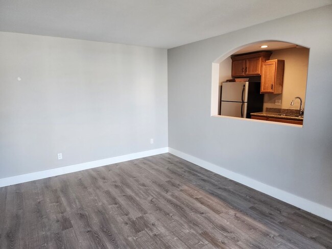 Building Photo - Remodeled 1 Bedroom Condo in the Heart of ...