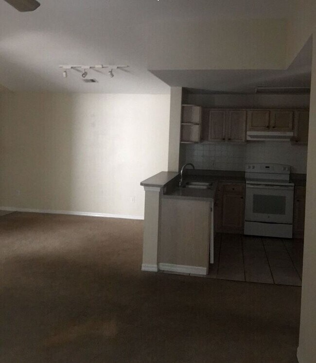 Foto del edificio - Large 3 bedroom in Prime location