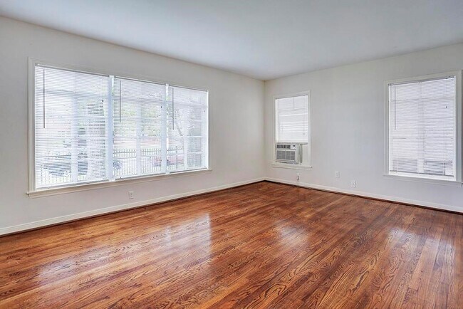 Foto del edificio - 2535 Shakespeare St