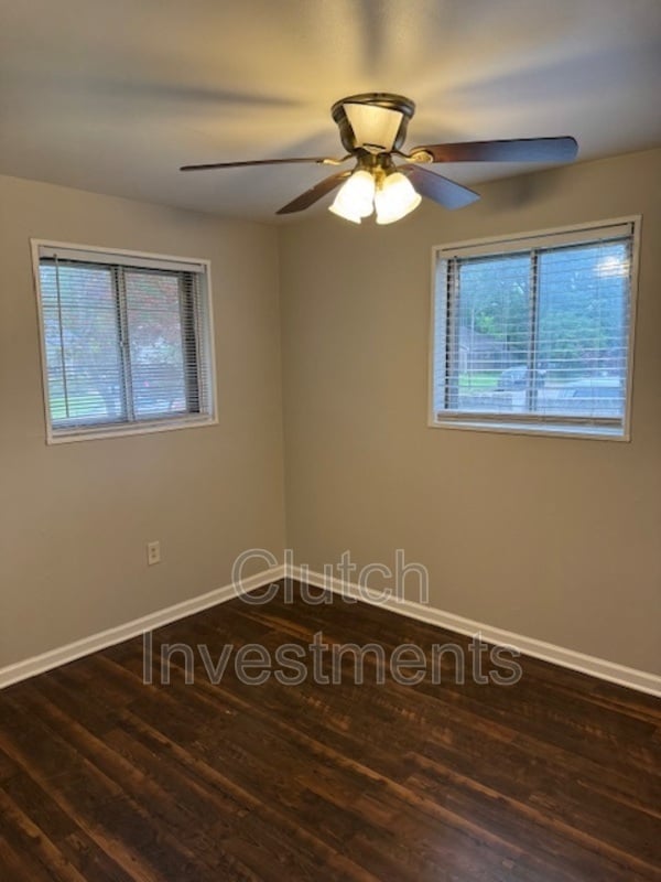 Building Photo - 5465 Mesquite Rd