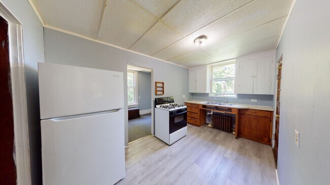 Building Photo - 44 Glessner Ave