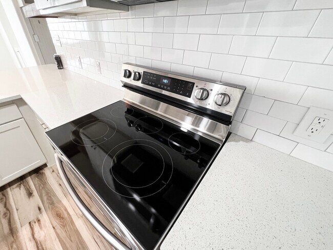 Foto del edificio - 2001 N Fm