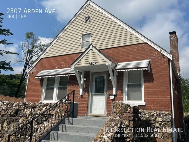 Building Photo - Completely Renovated 3 Bedroom w/Large Bac...