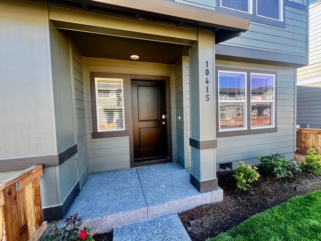 Foto del edificio - FREE RENT New Beauty! Location, location!!...