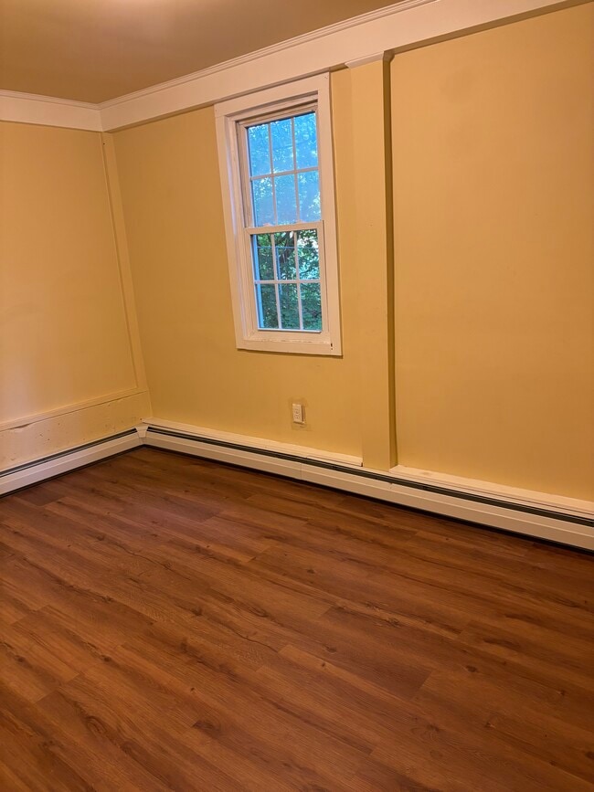 Bedroom 1 - 41 Lincoln Ave