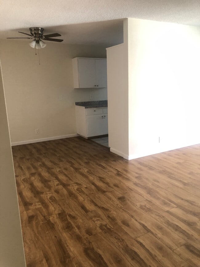 Building Photo - 514 Gramercy S Pl