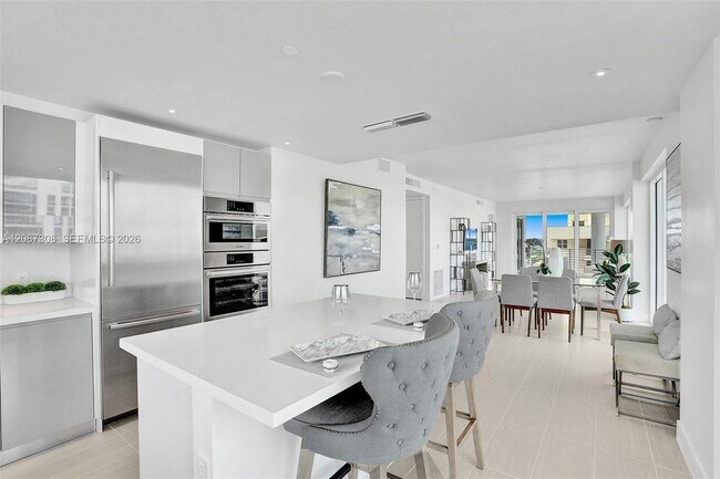 Foto del edificio - 612 Bayshore Dr