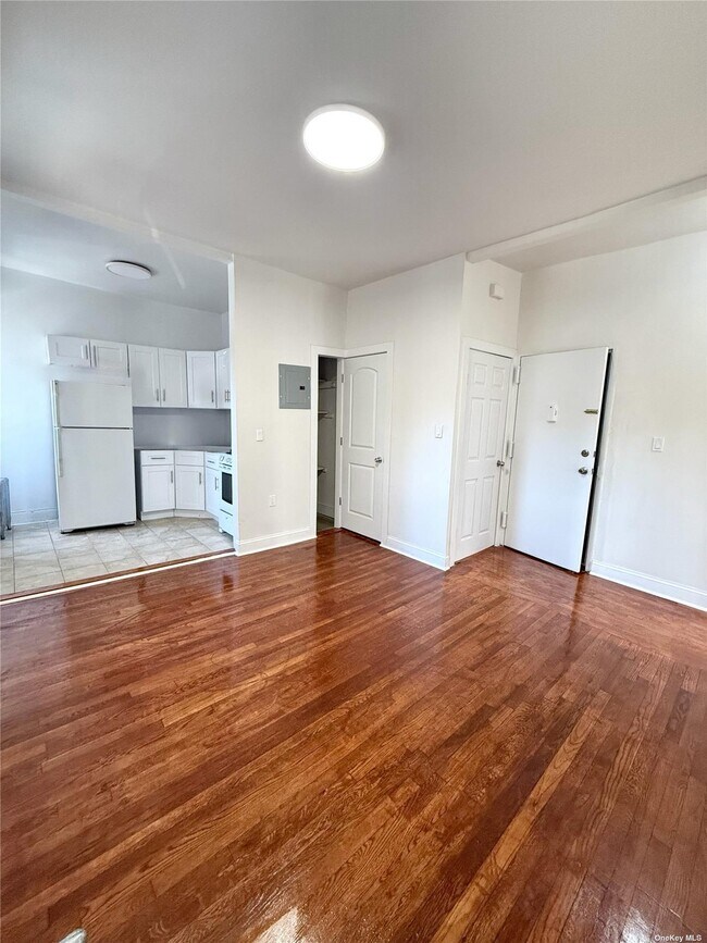 Foto del edificio - 90-04 Jamaica Ave