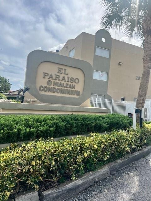 Building Photo - 2630 W 76th St