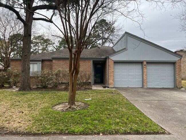 Foto del edificio - 14715 Spring Lake Dr