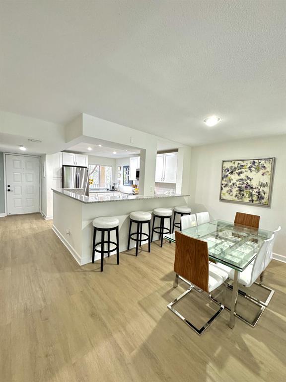 Foto del edificio - 2208 S Cypress Bend Dr