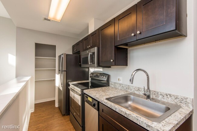 Building Photo - 2 br, 1 bath Apartment - 108 Levering Street