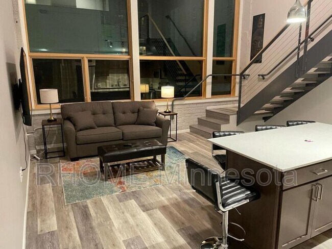 Foto del edificio - 133 E 7th St