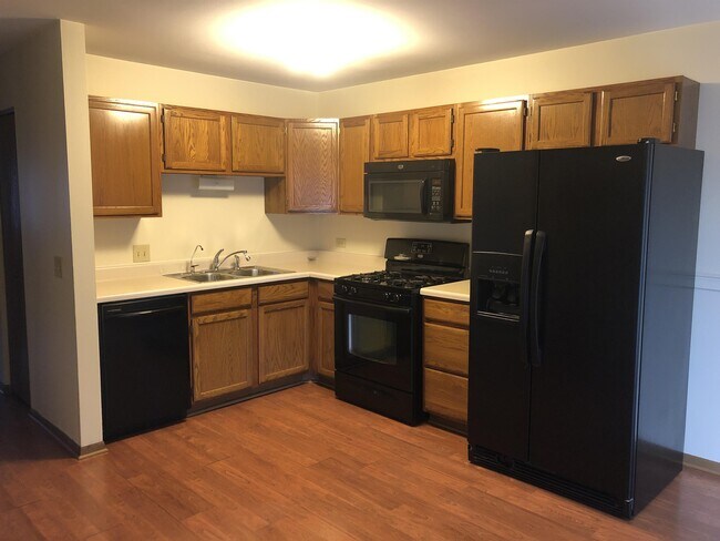 Building Photo - 330 Woodridge Cir